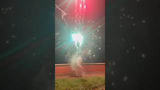 Happy new year to all of you guys 🎉🎉 #space #slowed #feuerwerk #newyear