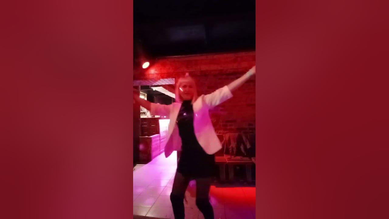 Кайфую 🔥 #dance #танцы Кайфую 🔥 #dance #танцы