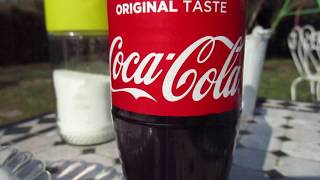 Quantité de sucre dans une bouteille de 50cl de coca cola = 54 grammes