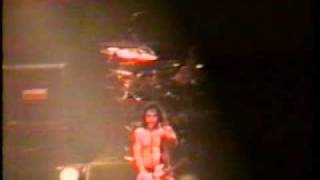 Sepultura - 19 - Policia pt 2 (Live 12. 4. 1992 Arnhem)