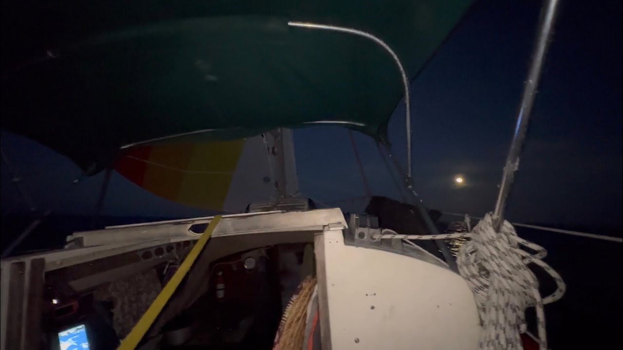 S1 E16 Overnight sail with a full moon (Bahamas)