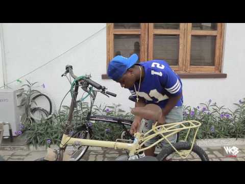 RAYVANNY-NATAFUTA KIKI Behind