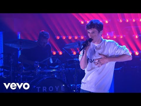 Troye Sivan - WILD (Live On Late Night With Seth Meyers)