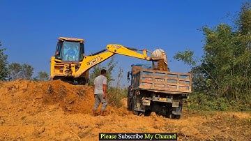 Jcb machine loaing dirt in heavy truck @roadtrendmachinework
