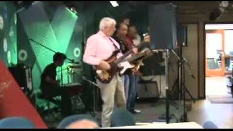 EDDY C &   huisband 2010 - hurycanebeat.mpg - YouTube [freecorder.com].flv