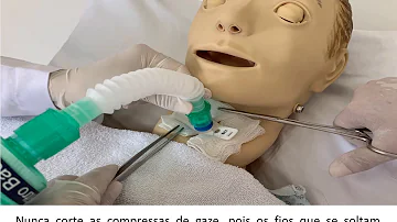 Como fazer o curativo da traqueostomia?