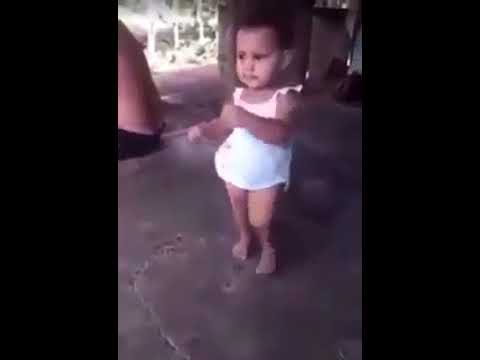 رقص بنت صغيرة رهيبه فى غايه الروعه