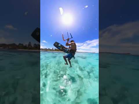 المشي على الماء Shorts