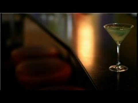 cocktail-lounge-recipes-:-how-to-make-a-martini-with-bacardi