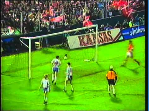 1990 (October 10) Denmark 4-Faroe Islands 1 (EC Qualifier) (Re-upload).mpg