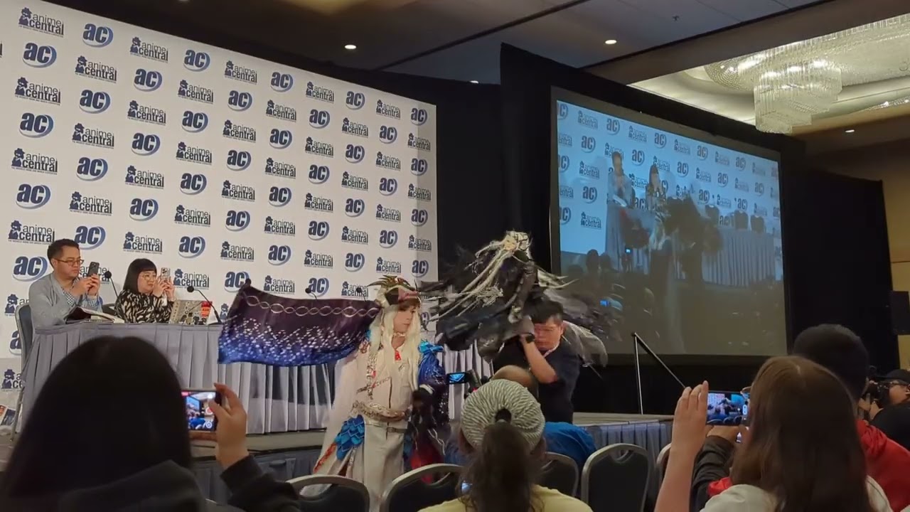 Thunderbolt Fantasy Puppet vs. Cosplayer at Anime Central 2025