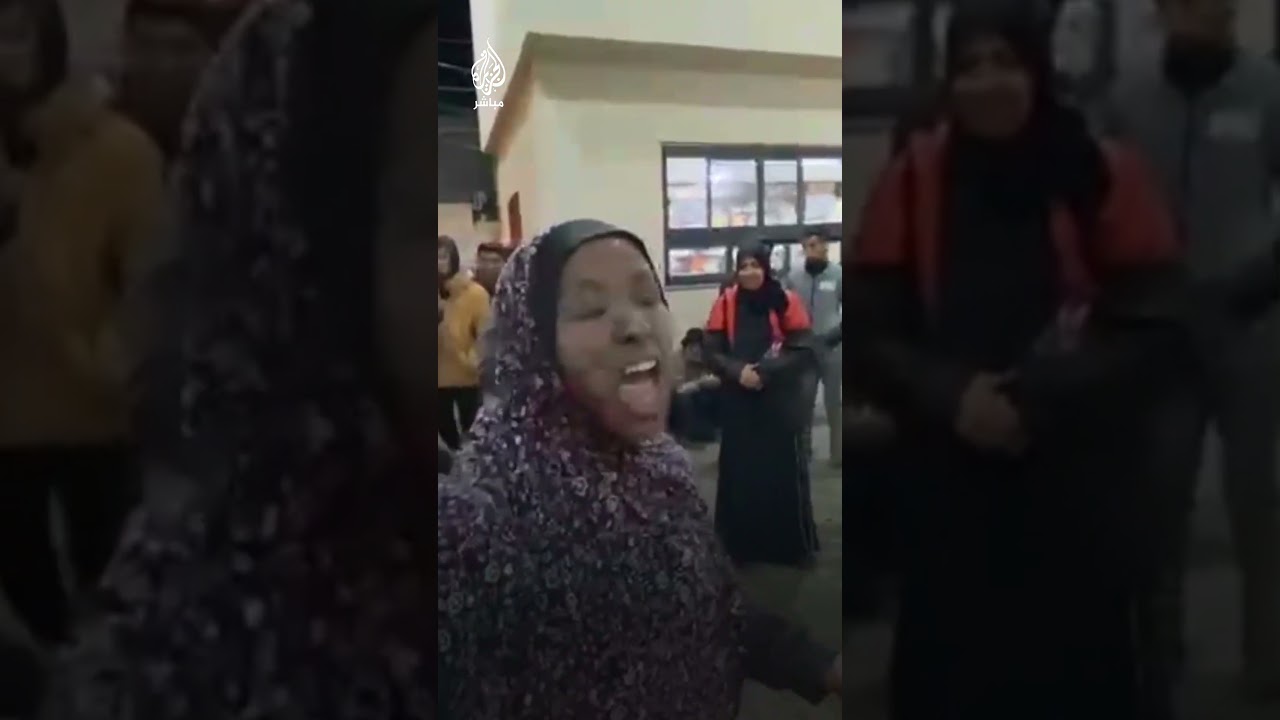 فتاة مصابة في قصـ.ـف الاحتـ.ـلال لرفح تصرخ لتُسمع العالم رسالتها