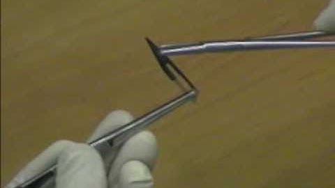Scalpel blade handling