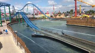 Водные аттракционы в парке развлечений screenshot 1