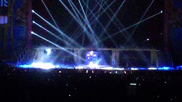 Monty Python Live. 02 Opening Night.