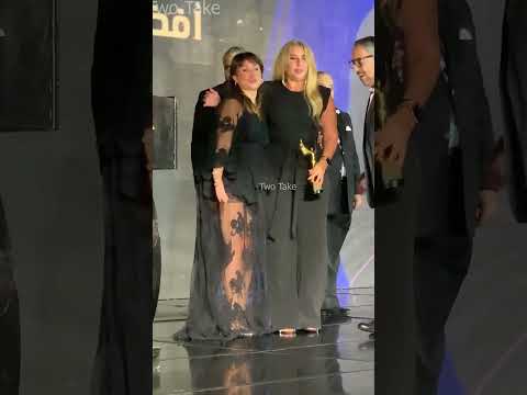 المذيعة انجي علي تفوقت على الفنانات ولابسة فستان شفاف ومثير