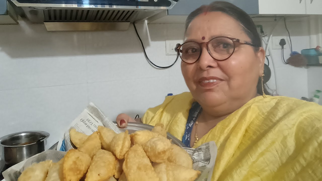 1 भी नहीं फटी गुजिया फ्री करते समय एक दम खस्ता 🎊🧿#viral like share#subscribe#crispy gujiya#kaise #