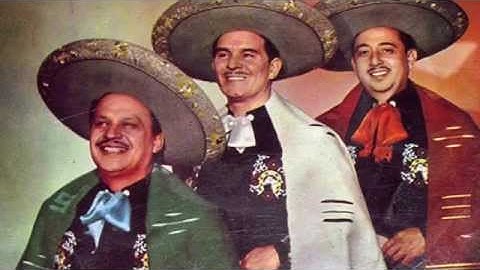 Trío Calaveras - A la luz de los cocuyos