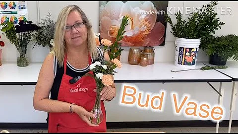 How to make a Bud Vase Flower Arrangement