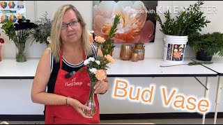 How to make a Bud Vase Flower Arrangement