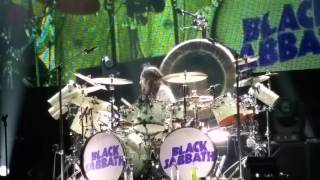 Black Sabbath - The End Tour 2016 - Drum solo - Tacoma.Dome