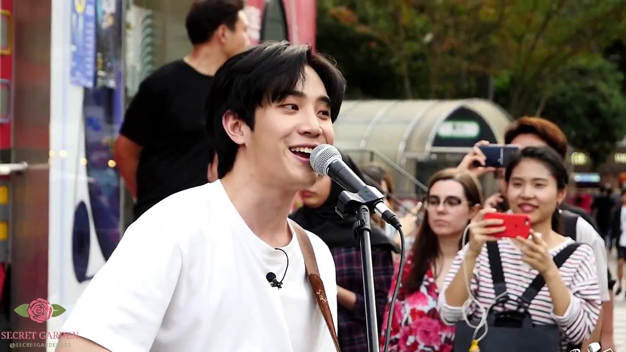  180911 The Rose (더로즈) Sinchon Busking: Short Clips