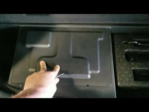 Hyundai Santa fe hybrid 12 volt battery location. 2021 - YouTube