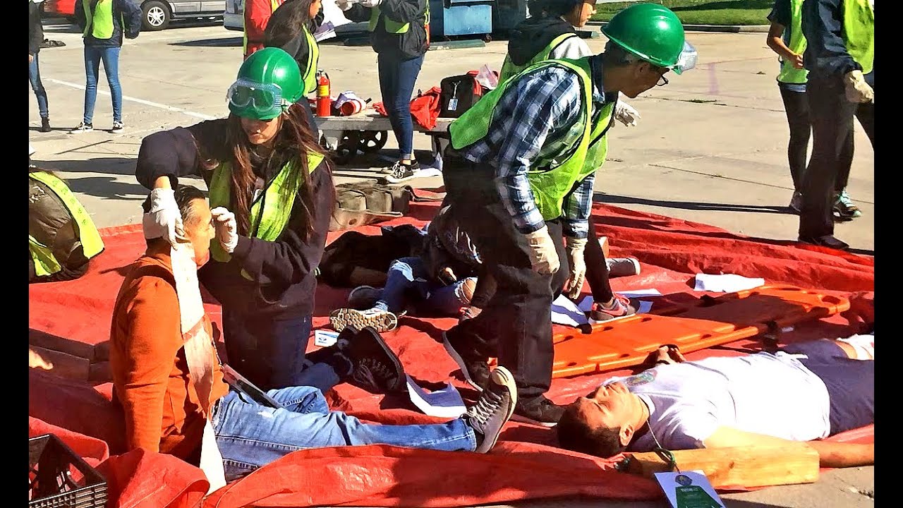 Long Beach students train for the Community Emergency Response Team