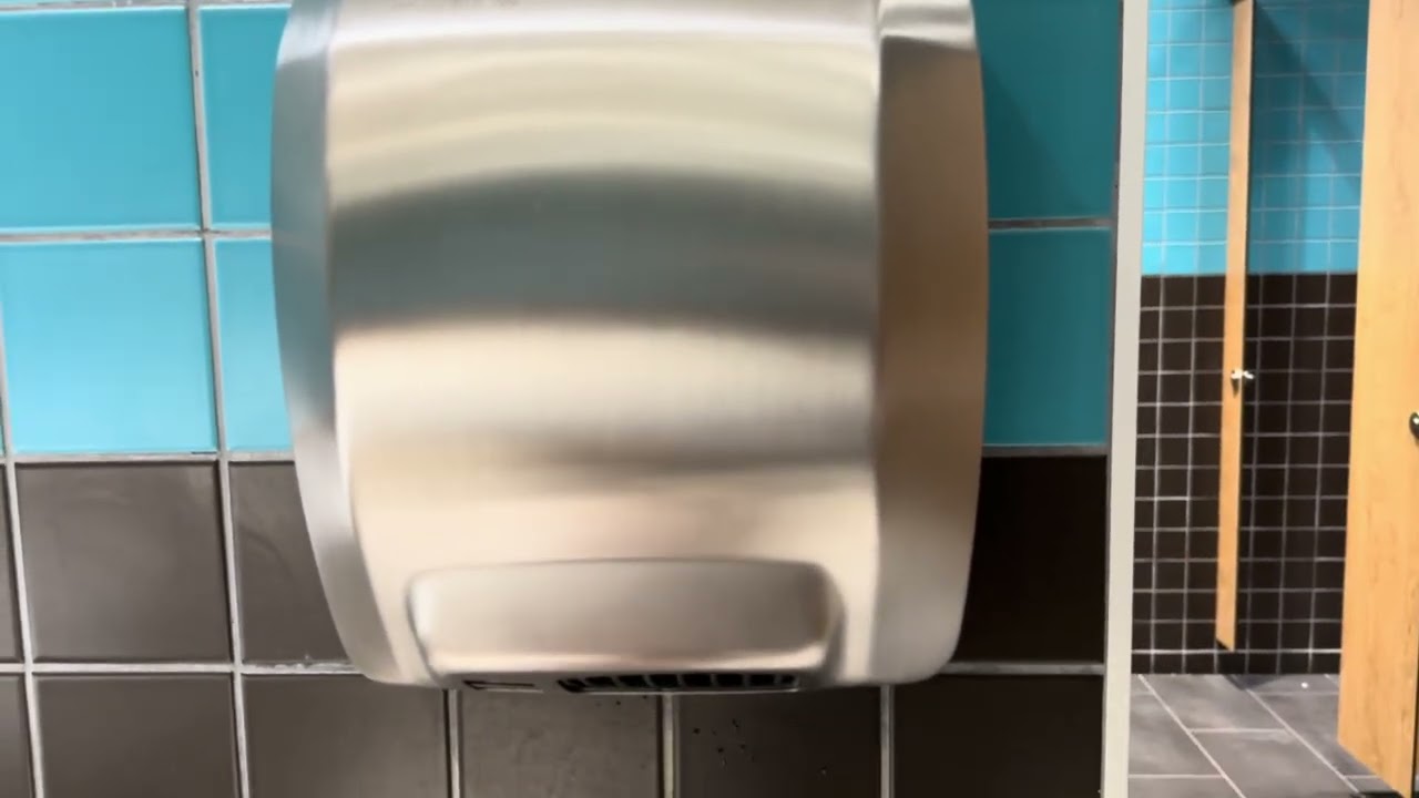 Mediclinics Mediflow (5/5) & Diplon “Ripoff Xlerator” (3/3) Belgrade Airport l Belgrade, Serbia l