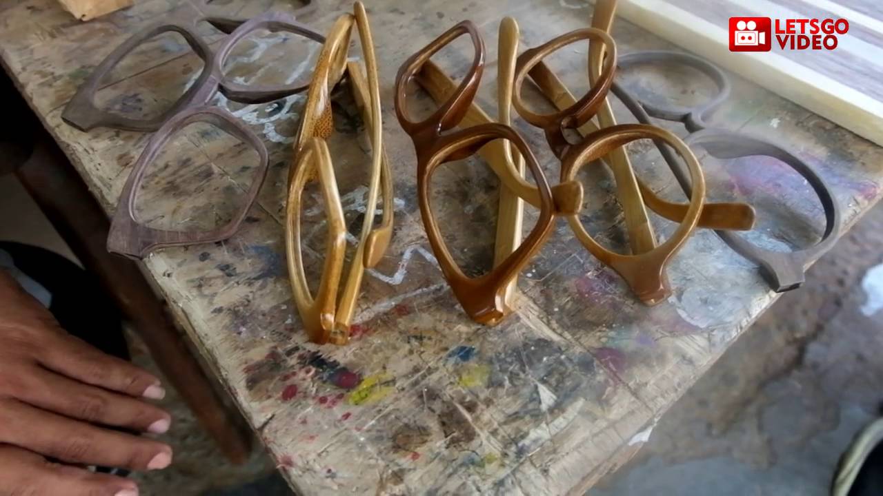 KACAMATA KAYU BUATAN JOGJA   