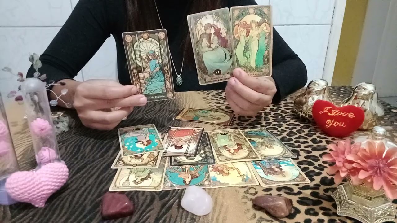 CAPRICÓRNIO♑💝AMOR💝Triângulo Amoroso✨Um Coração Decide Por Você💘Deixando Tudo Para Viver Esse Romance