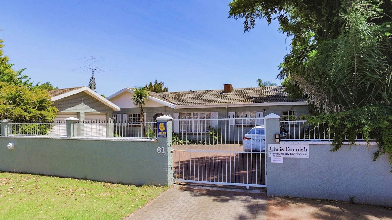 350 m² Commercial space for sale in Www.Privateproperty.Co.Za