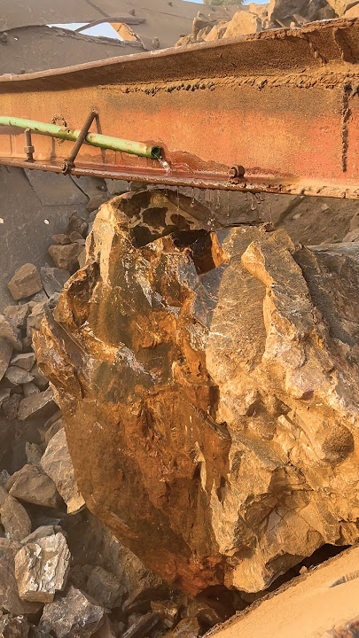 #rockcrusher #stonecrusher #stone #machine #1million #tranding #rxplorepage #mustwatch #automobile