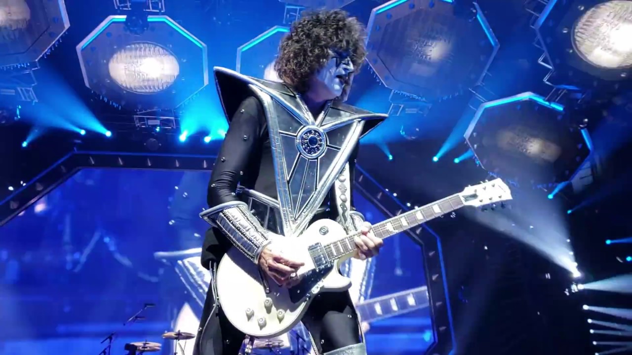 Kissの引退ツアー End Of The Road Tour 初日の舞台裏と Love Gun 演奏映像が公開