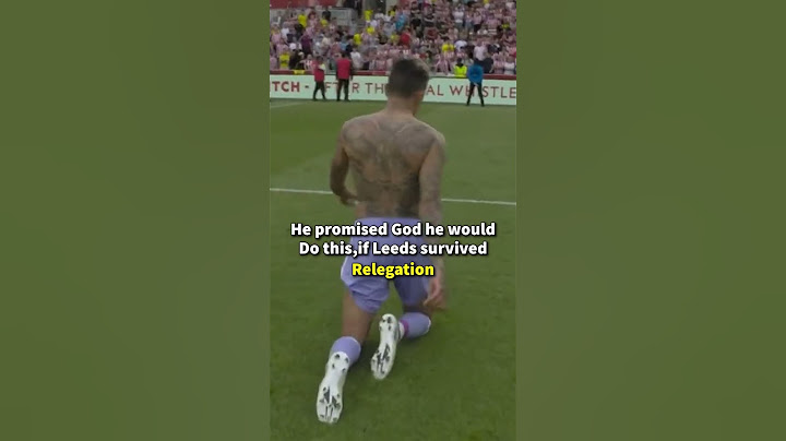 Why did Raphinha Walk on his Knees? 🧐