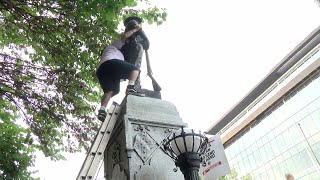 RAW VIDEO: Durham protesters topple Confederate statue at old courthouse