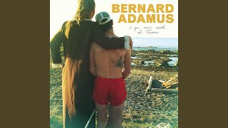 Video thumbnail of "Bernard Adamus - Le bleu pis l'vert"