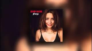 Zeynep Bastık - Fırça