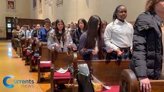 Diocese of Brooklyn Junior High Students Choose Silence at Eucharistic Rally at St. Mark Church