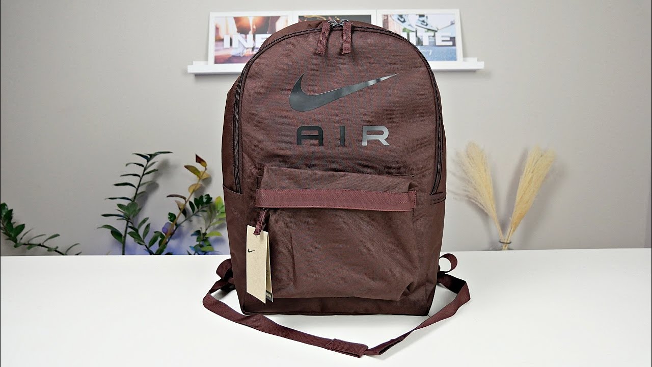 Unboxing/Reviewing The Nike Heritage Cross Body Bag (On Body) 