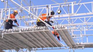 Cape use HAKI Universal to build a suspended scaffold