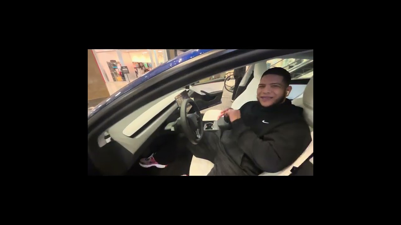 El Mall de Tysons Corner center con muchas tiendas de marcas reconocida  USA 🇺🇸 Virginia .