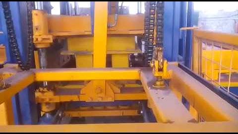 Paver Block Making Machine by Noah QT4-15
