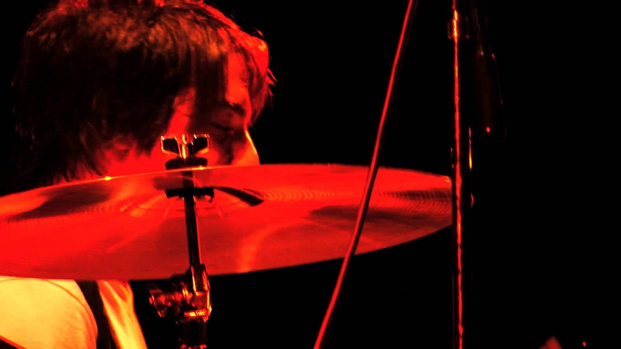 Gran Buffalo - Ella Tiene Un Secreto (Vivo Casa de las Culturas)