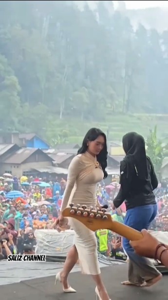 DIFARINA INDRA LIVE NGELAK BATANG 2025 #difarinaindra #adella #hiburan #shortvideo