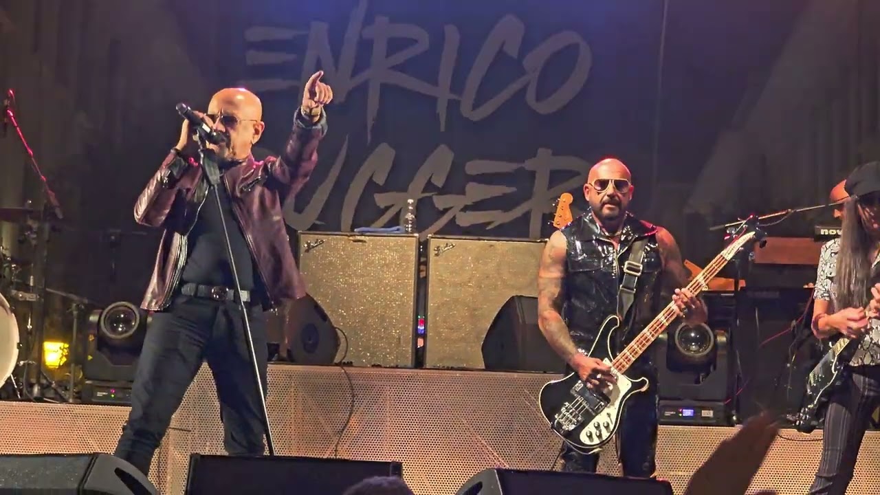 Esilarante fine concerto e tour di Enrico Ruggeri a  Vasto 29.09.2023 - Contessa