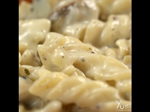 fusilli-pasta-in-white-sauce