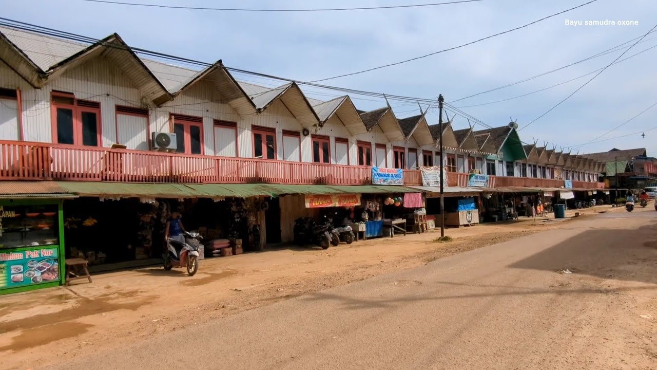 Pasar dayak, ngaju, di pedalaman kalimantan tengah pasar tradisional kuala kuayan mentaya hulu kotim