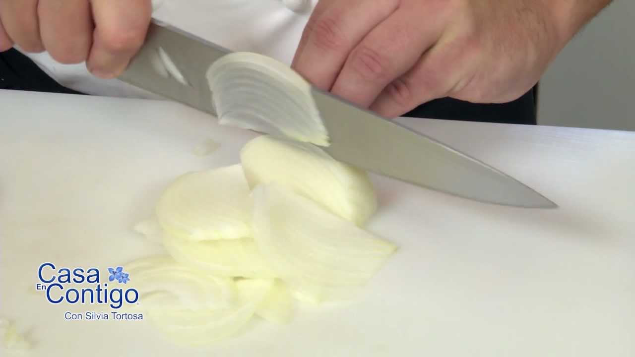 Como cortar una cebolla fácil - cortes de cocina 🧅 #recetasfaciles #, How To Cut An Onion