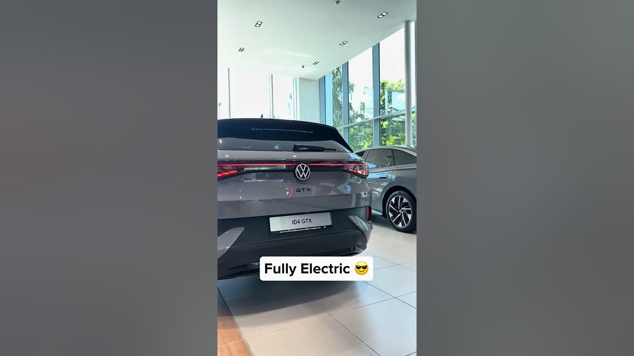 2025 Moonstone Grey VW ID.4 GTX - Frank Keane Volkswagen